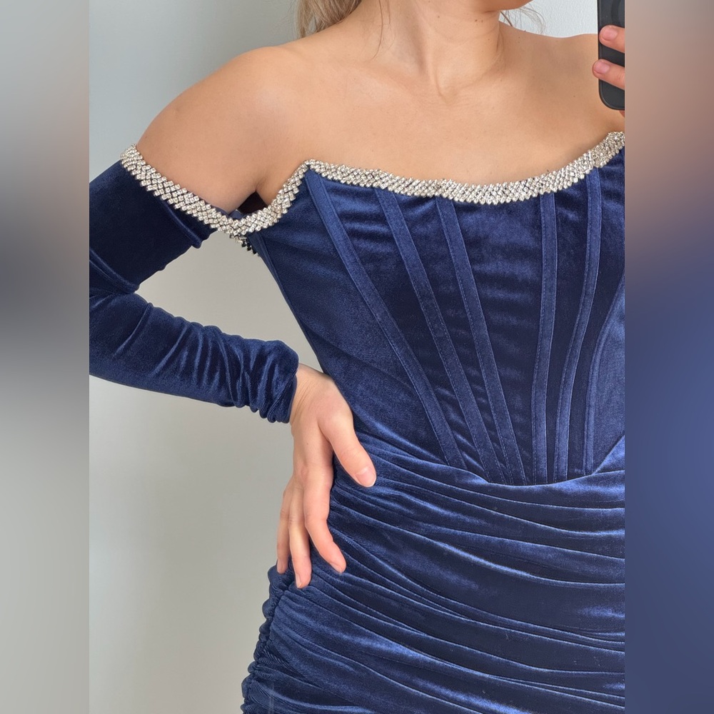 MISS CIRCLE DRESS - Picture 5 of 8